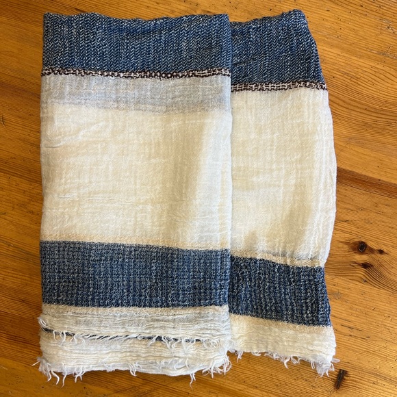 Infinity Scarf - Picture 1 of 3